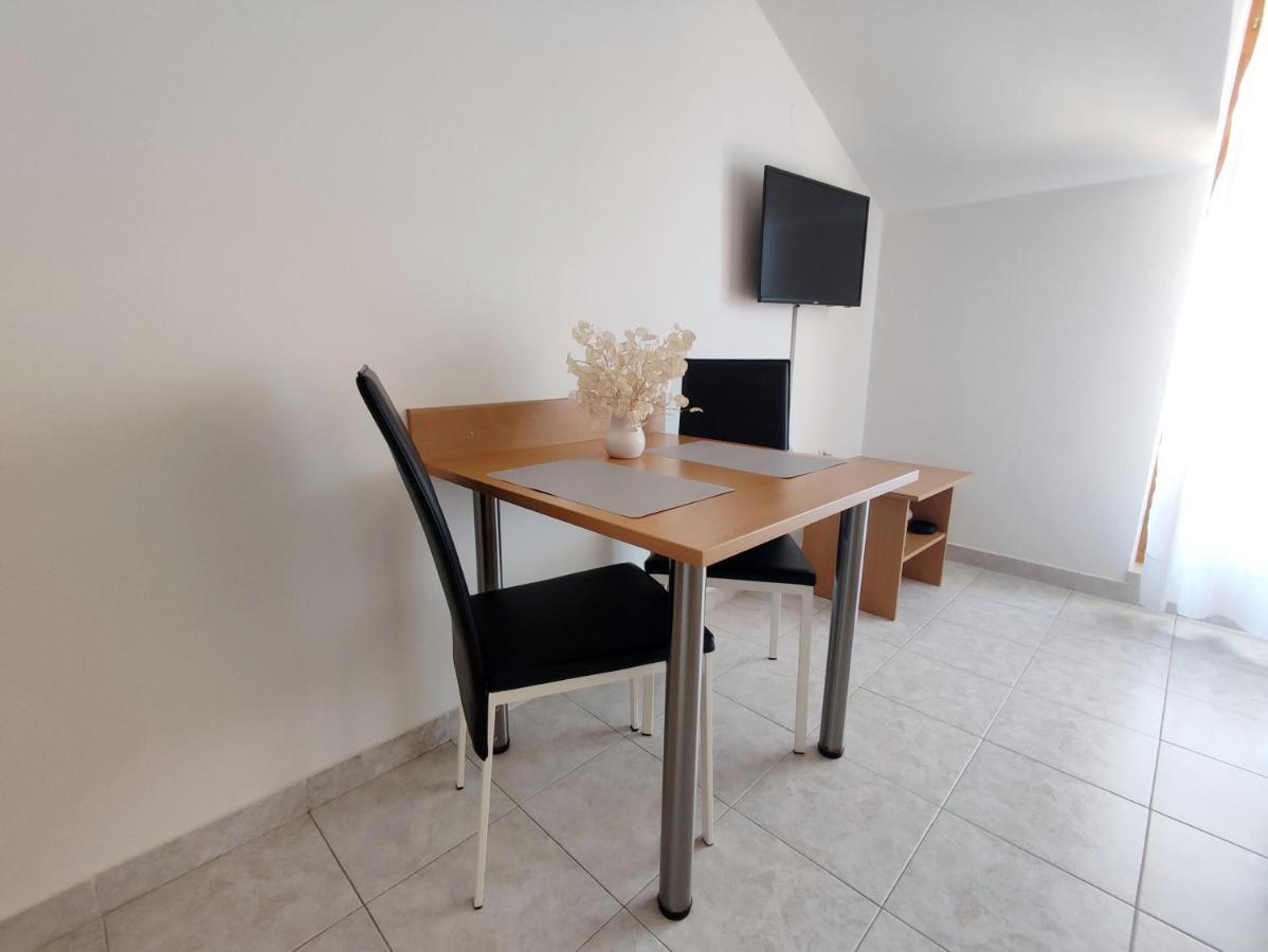 Apartments And Rooms Saric 야드리야 외부 사진