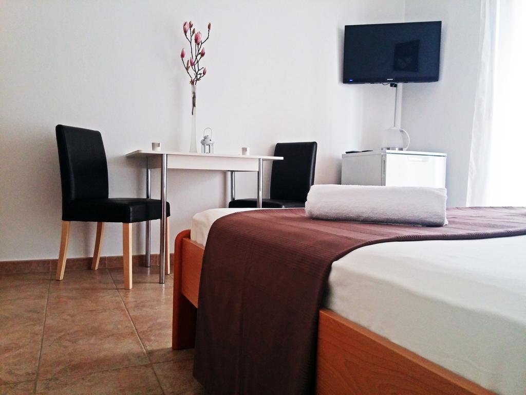 Apartments And Rooms Saric 야드리야 외부 사진